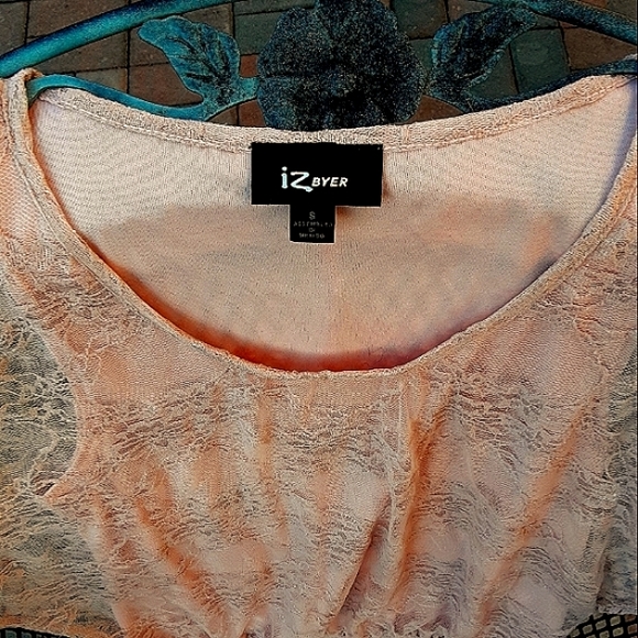 3/15 FREE Byer Lace Boho batwing sleeves lined top Romantic Flirt Pret - Picture 7 of 7